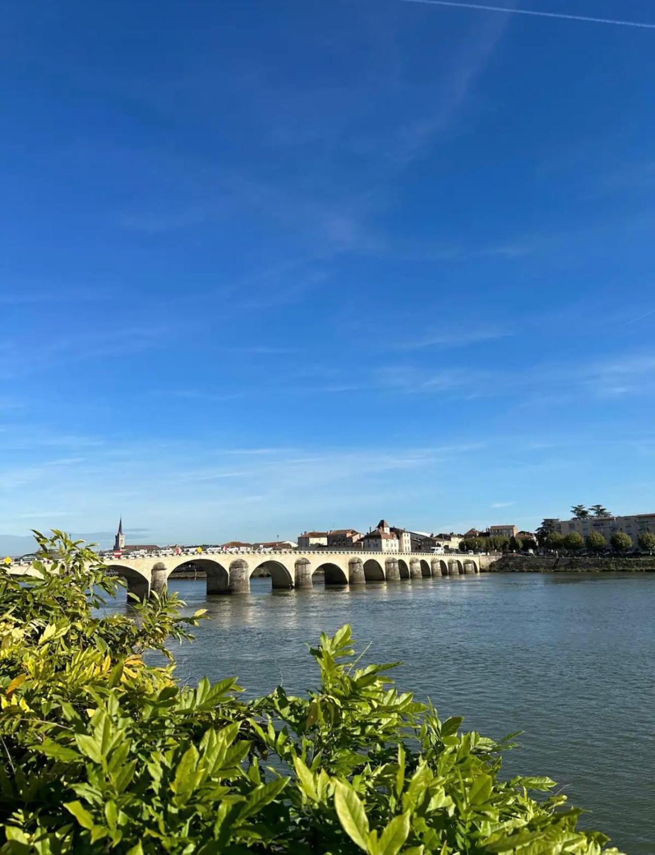 Les Rives De Saone - Balneotherapie Mâcon Buitenkant foto